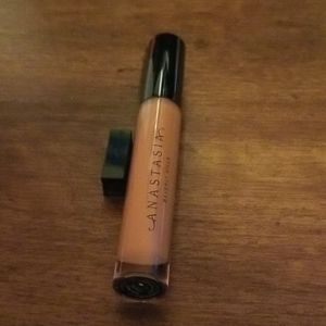 Nude Peach Lip Gloss